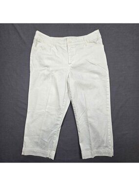 St Johns Bay Womens White Capri Pants Size 12 Flat Front